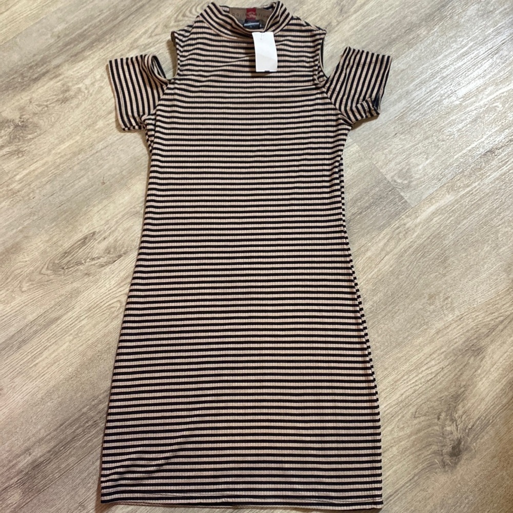 Women’s dress